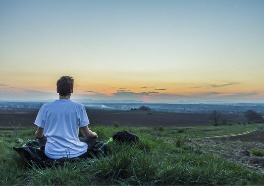 Ahimsa: La Esencia de la No Violencia en la Filosofía del Yoga