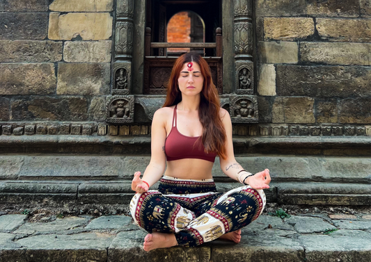 Mantra Yoga: La Unión de La Palabra y La Energía